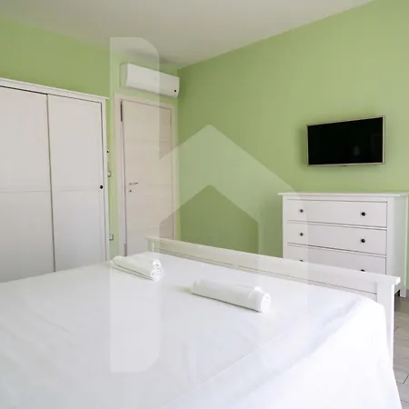 Homiday - Residenza D'Annunzio Apartment Pineto Exterior photo
