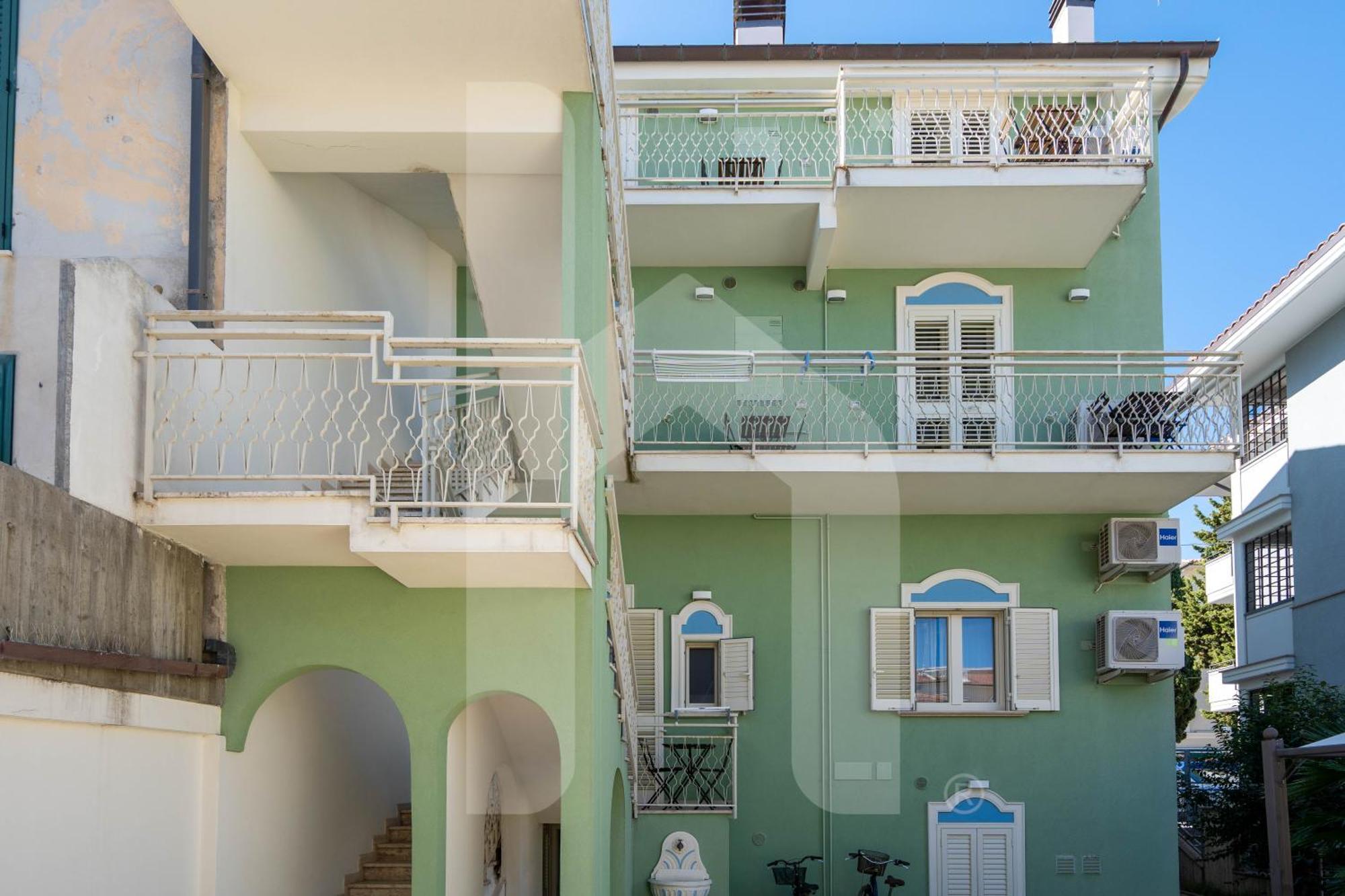 Homiday - Residenza D'annunzio Apartment